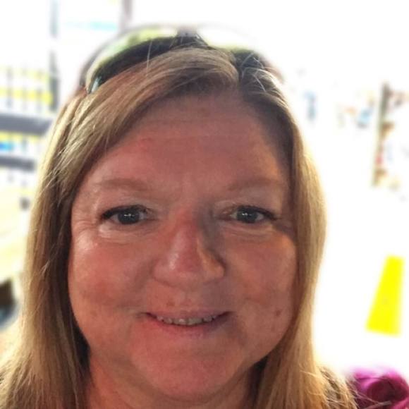 Meet your Posher, Bobette - Picture 1 of 1